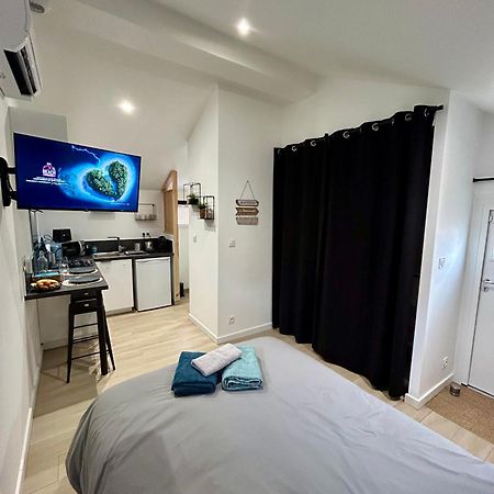 Tiny House De Charme Toute Equipee Le Pian-Médoc Eksteriør billede
